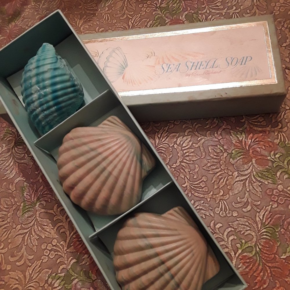 Vintage Ben Rickert Seashell Soaps - NIB